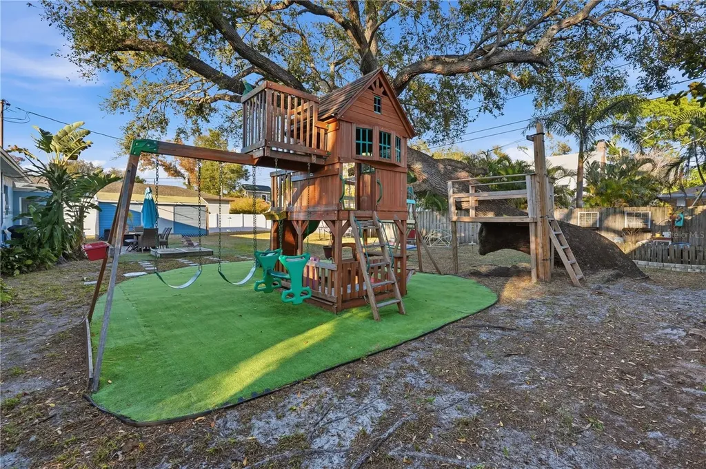 2415 16th Street N St Petersburg FL 33704
