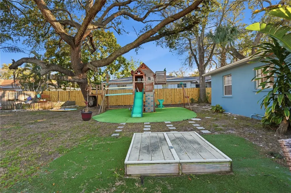 2415 16th Street N St Petersburg FL 33704