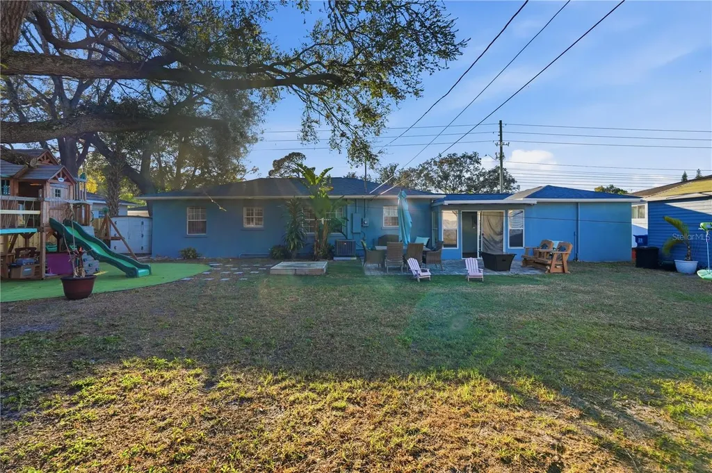 2415 16th Street N St Petersburg FL 33704
