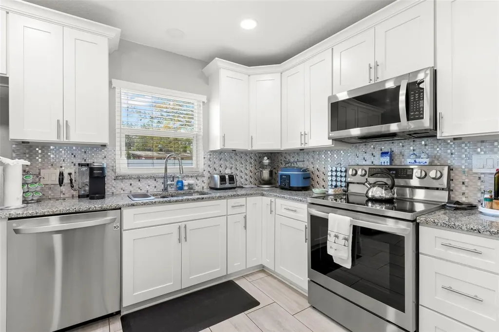 1000 59th Avenue S St Petersburg FL 33705
