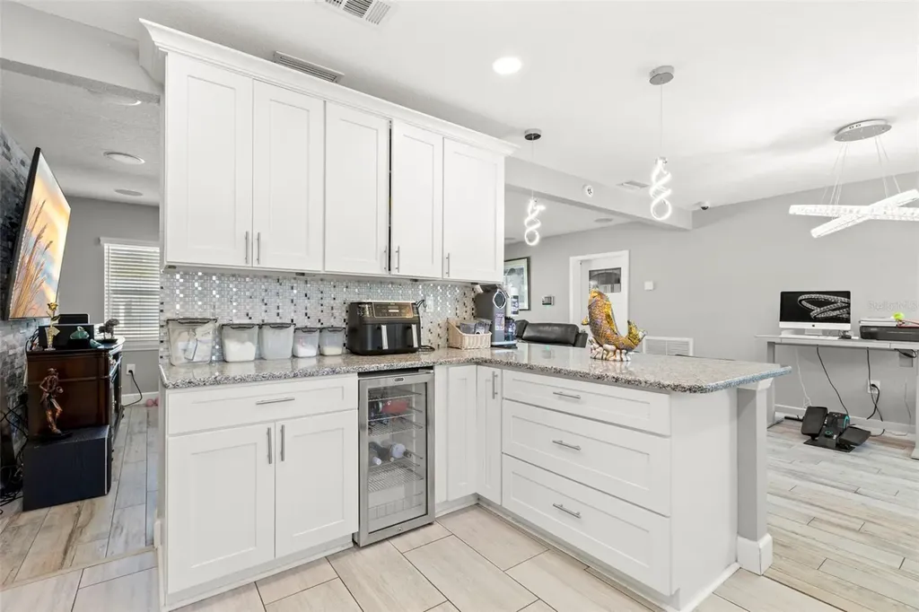 1000 59th Avenue S St Petersburg FL 33705