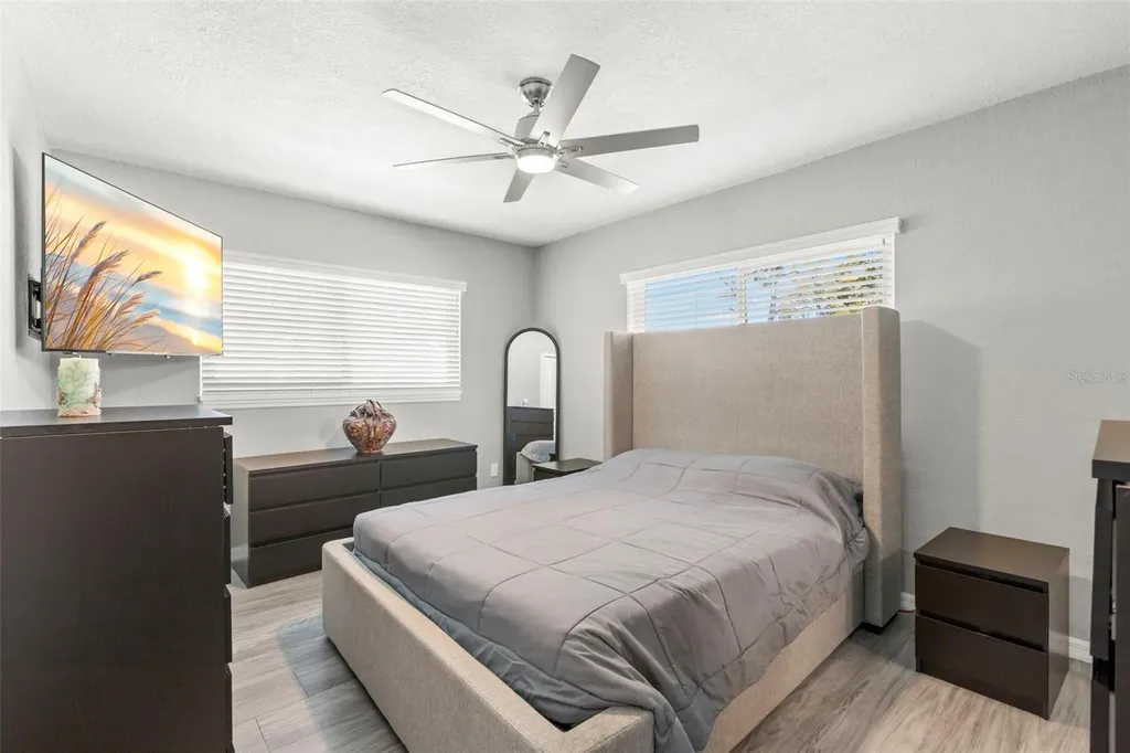1000 59th Avenue S St Petersburg FL 33705