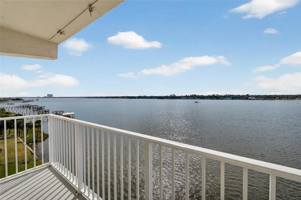 2711 N Halifax Avenue Daytona Beach FL 32118