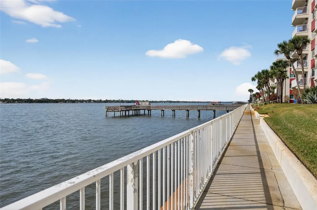 2711 N Halifax Avenue Daytona Beach FL 32118