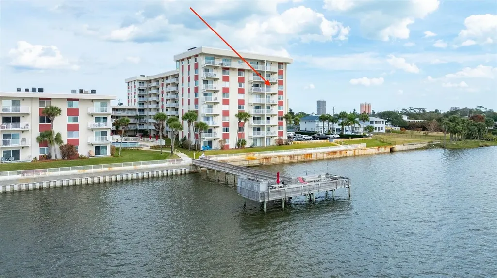 2711 N Halifax Avenue Daytona Beach FL 32118