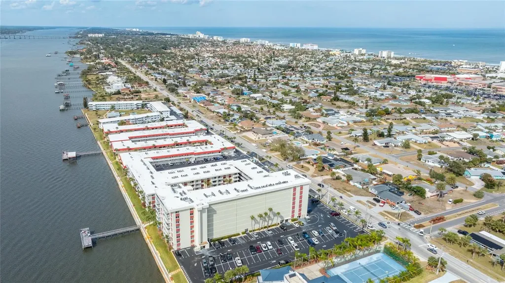 2711 N Halifax Avenue Daytona Beach FL 32118