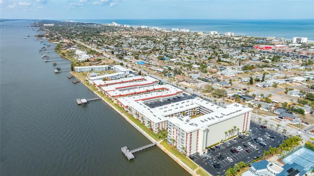 2711 N Halifax Avenue Daytona Beach FL 32118