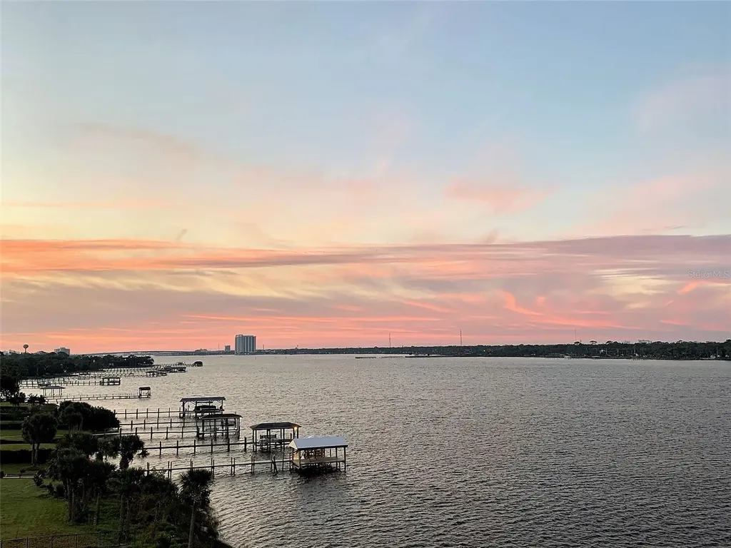 2711 N Halifax Avenue Daytona Beach FL 32118