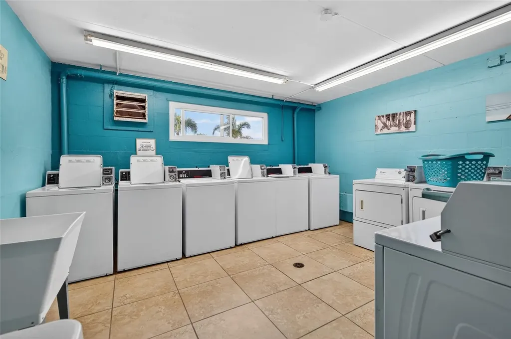 2711 N Halifax Avenue Daytona Beach FL 32118