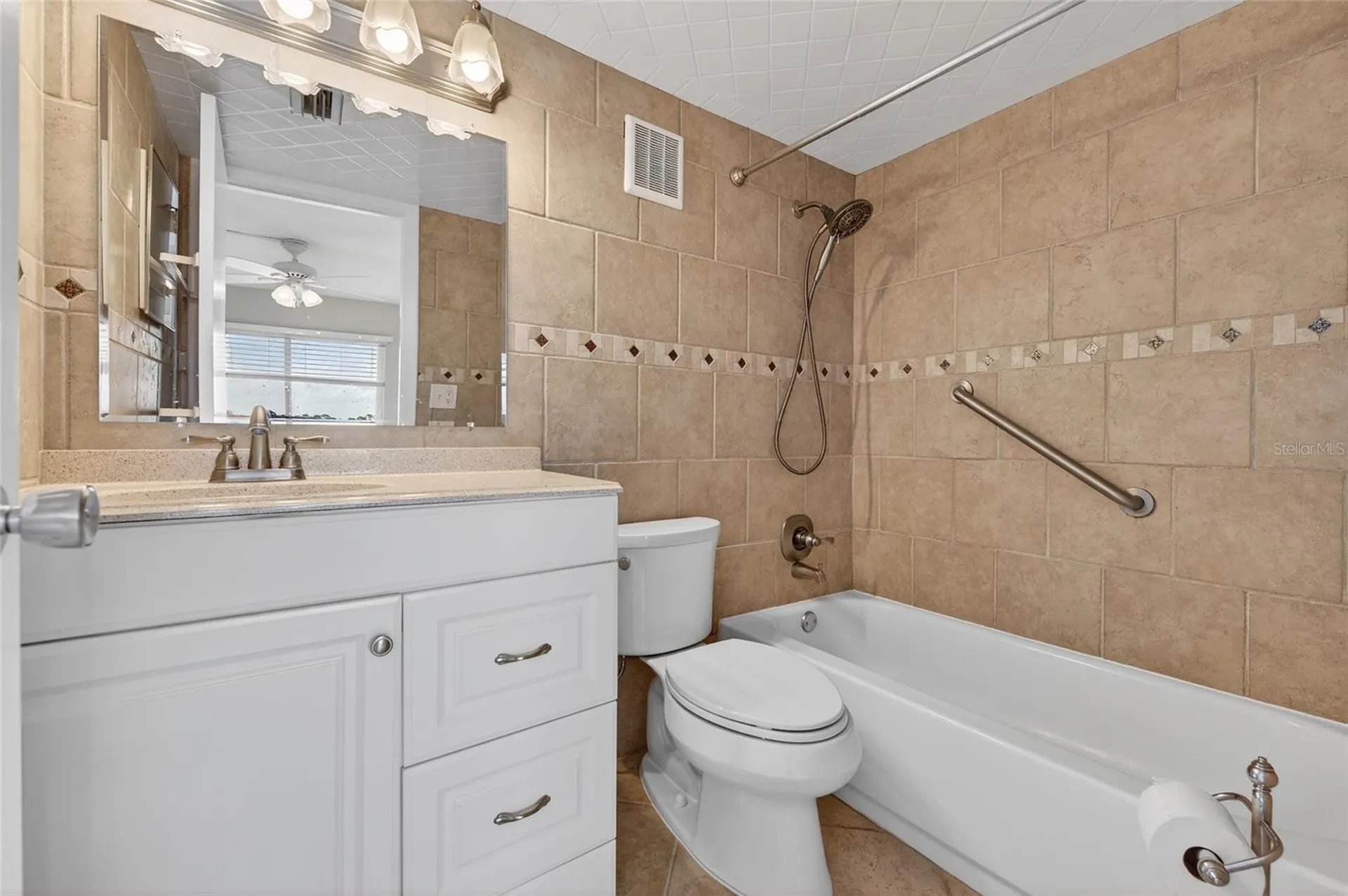 2711 N Halifax Avenue Daytona Beach FL 32118