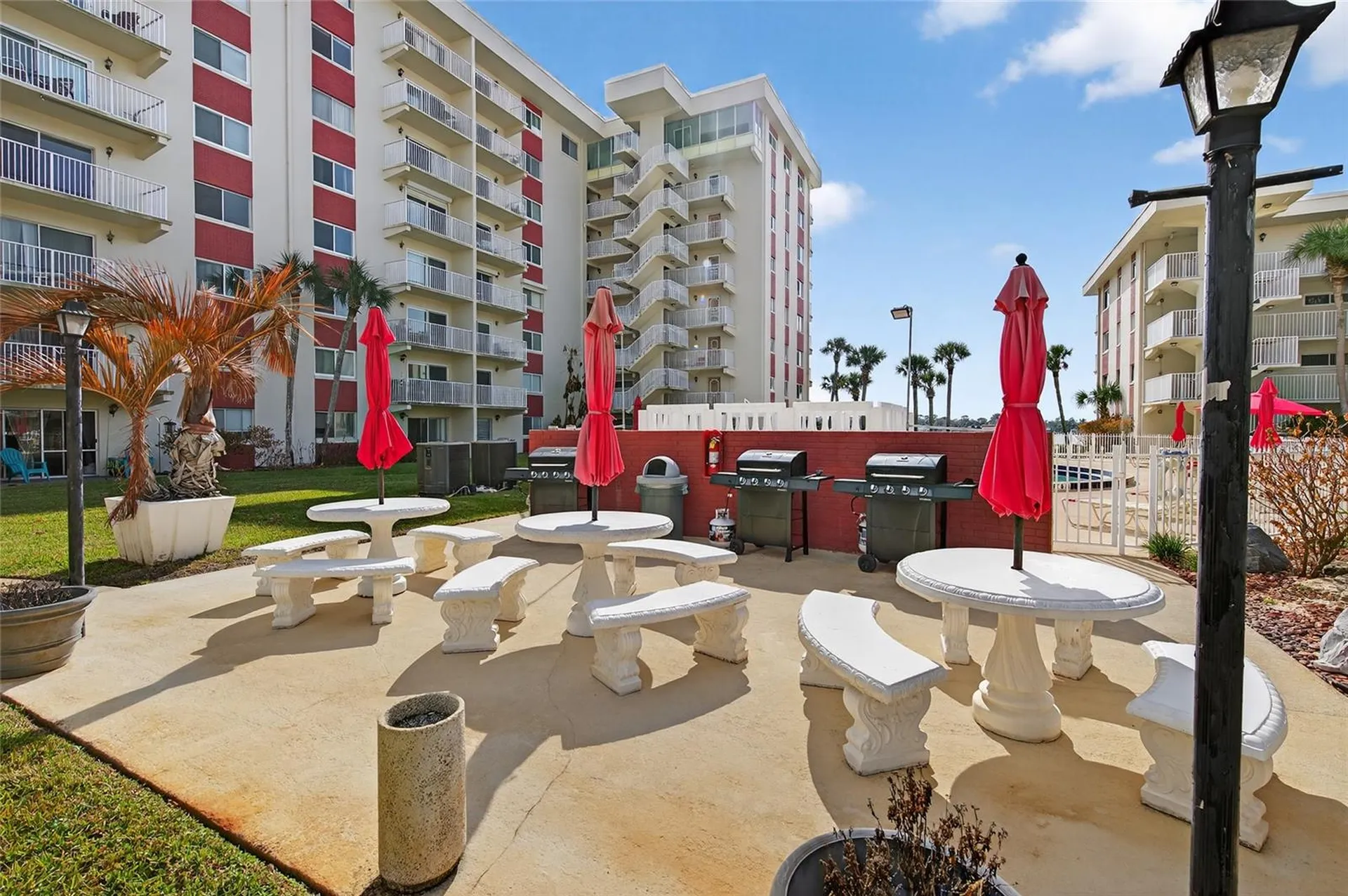 2711 N Halifax Avenue Daytona Beach FL 32118