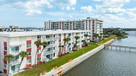 2711 N Halifax Avenue Daytona Beach FL 32118
