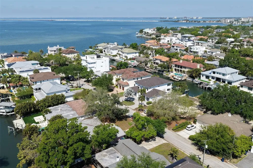 4928 W San Rafael Street Tampa FL 33629