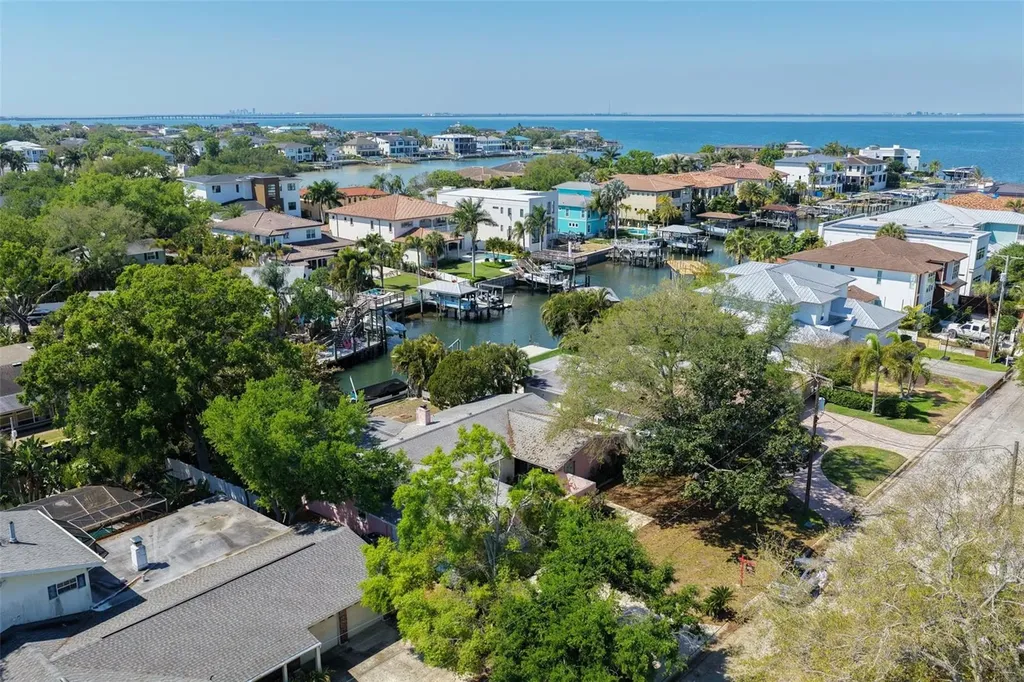 4928 W San Rafael Street Tampa FL 33629