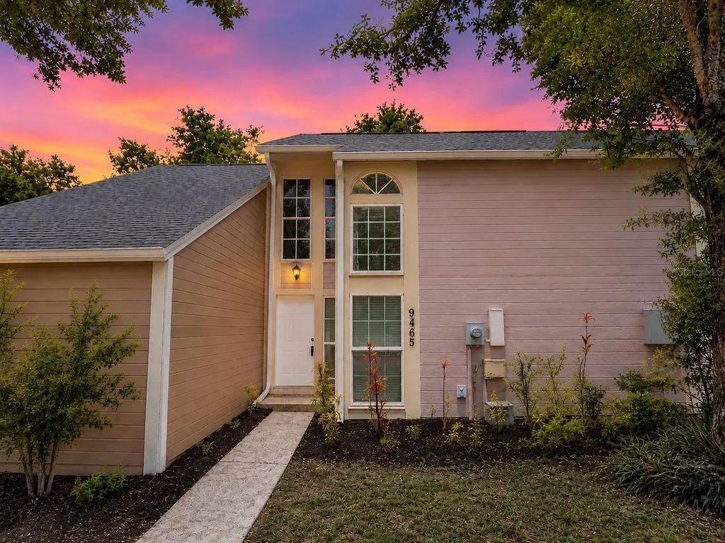 9465 Forest Hills Circle Tampa FL 33612