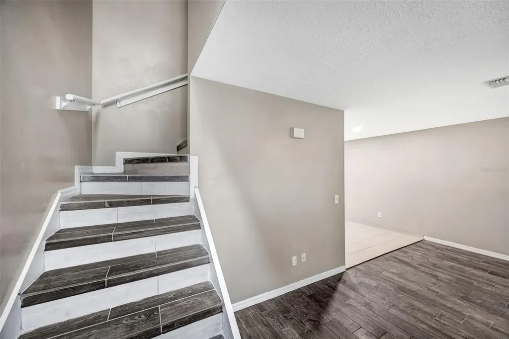 9465 Forest Hills Circle Tampa FL 33612