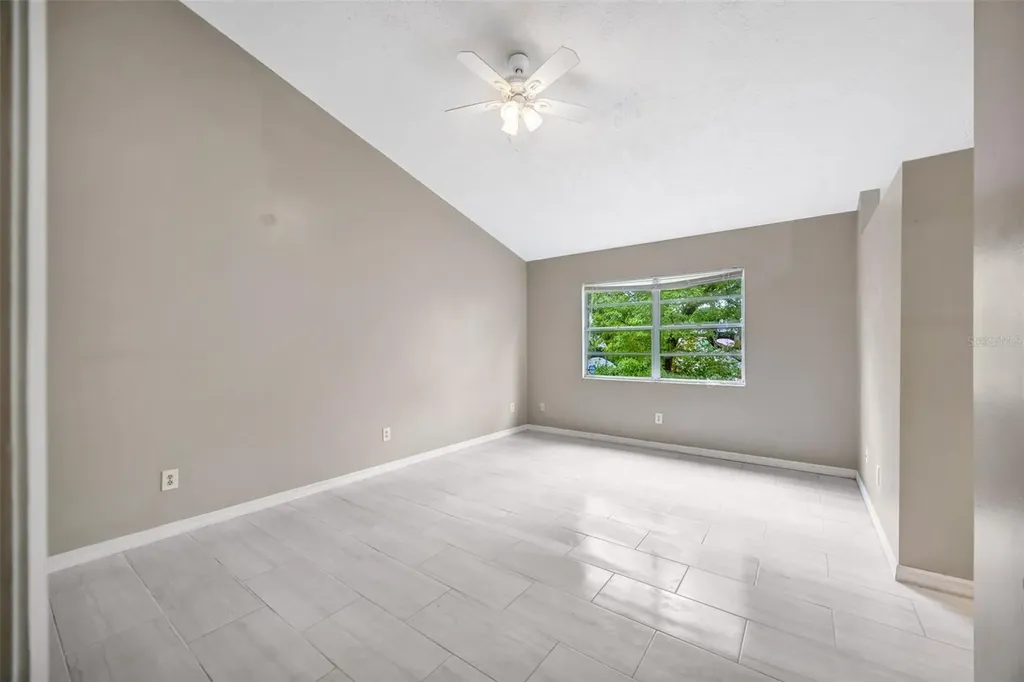 9465 Forest Hills Circle Tampa FL 33612
