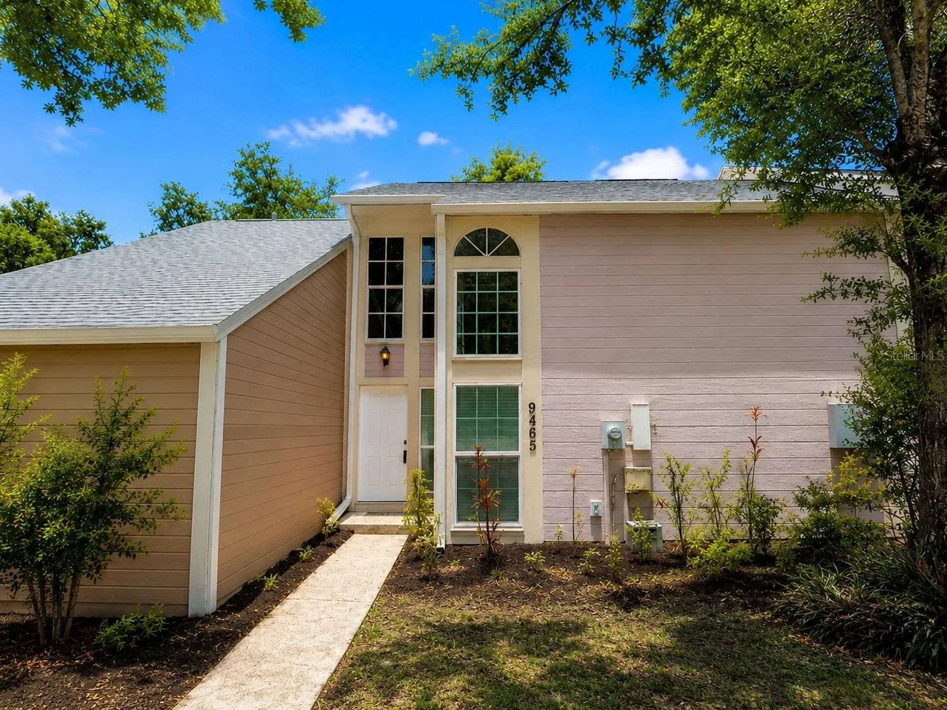 9465 Forest Hills Circle Tampa FL 33612