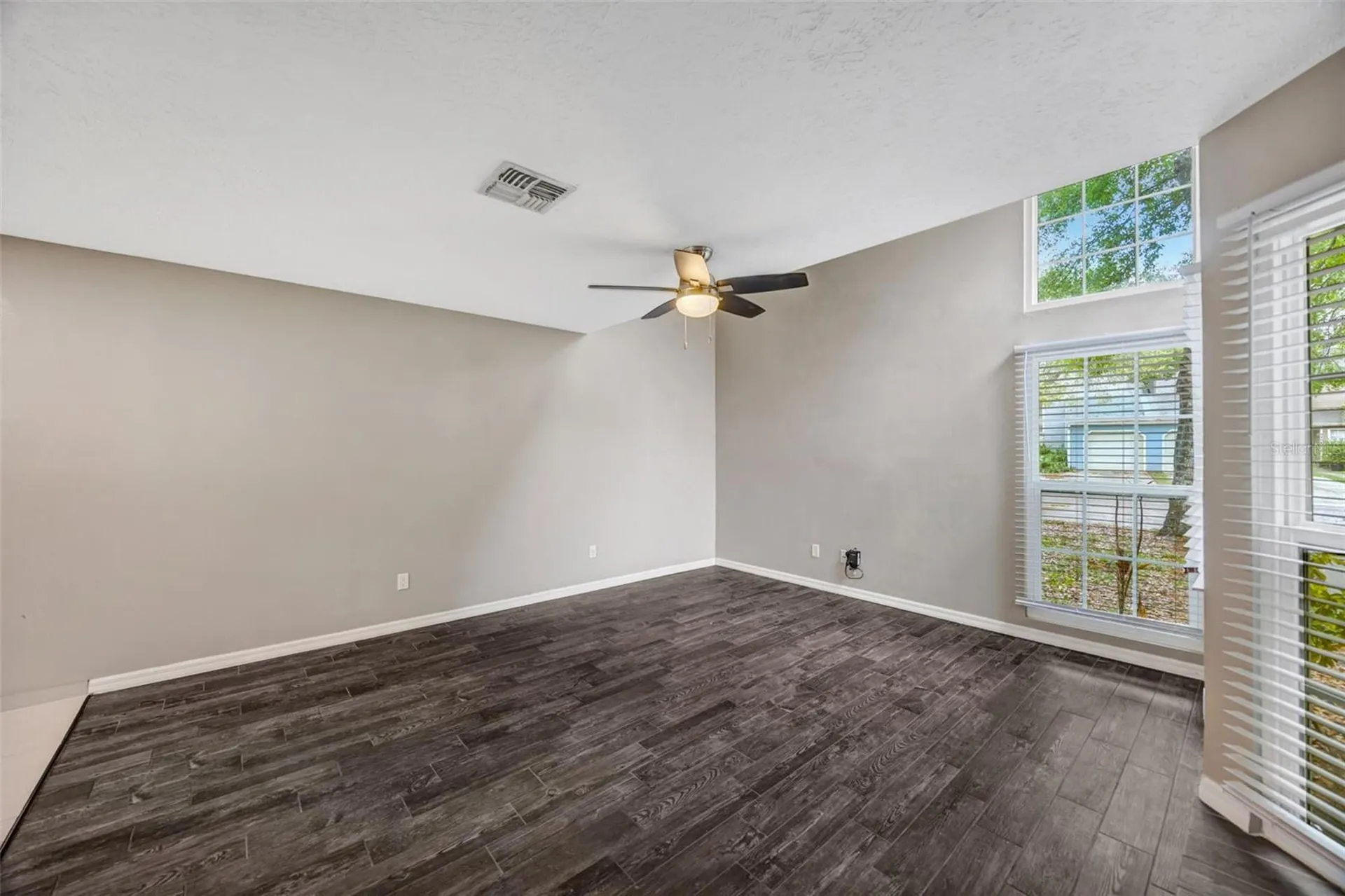 9465 Forest Hills Circle Tampa FL 33612
