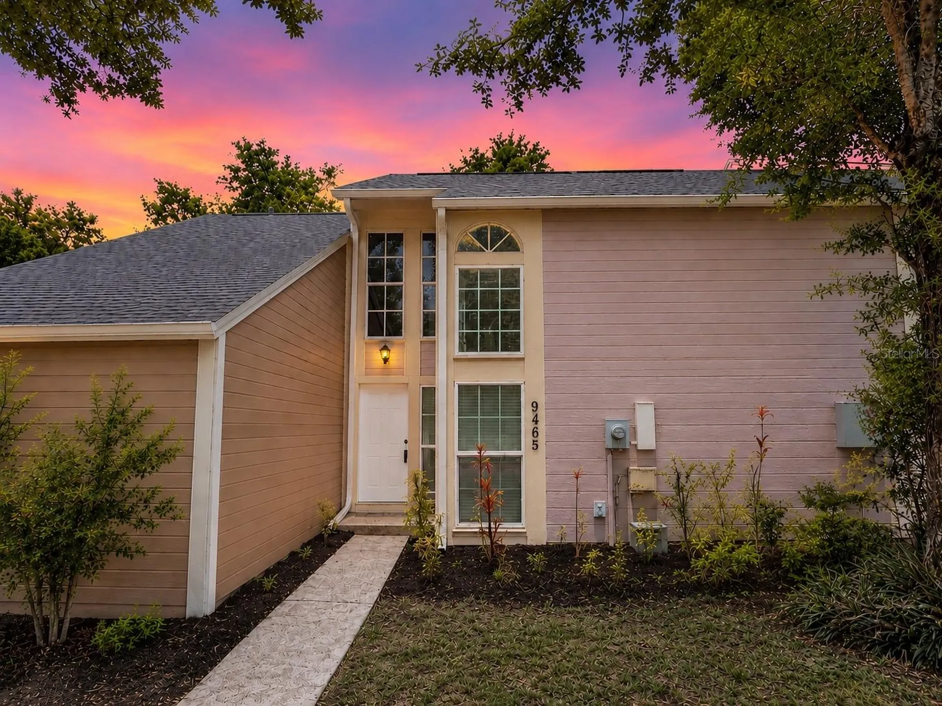 9465 Forest Hills Circle Tampa FL 33612