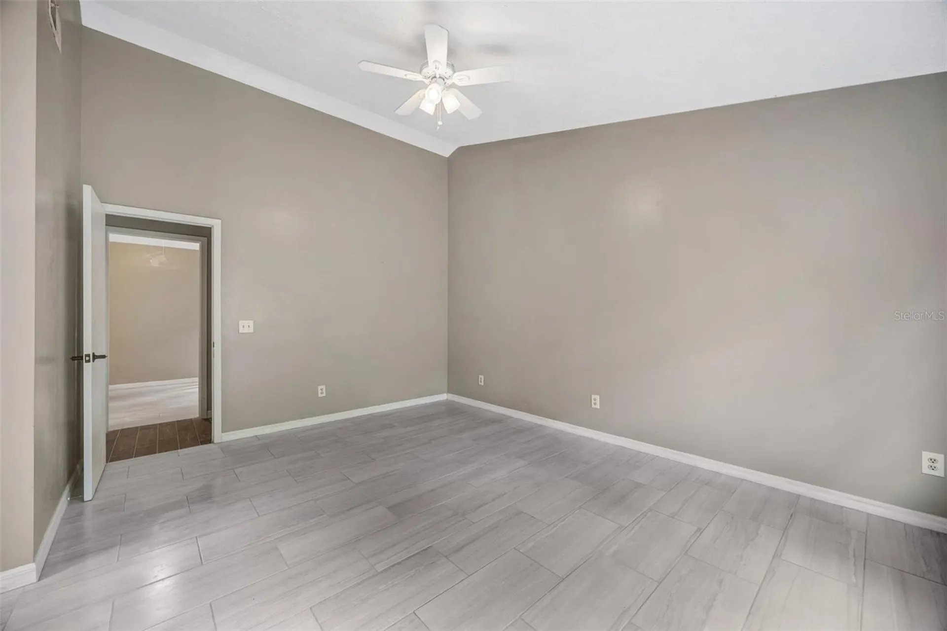 9465 Forest Hills Circle Tampa FL 33612