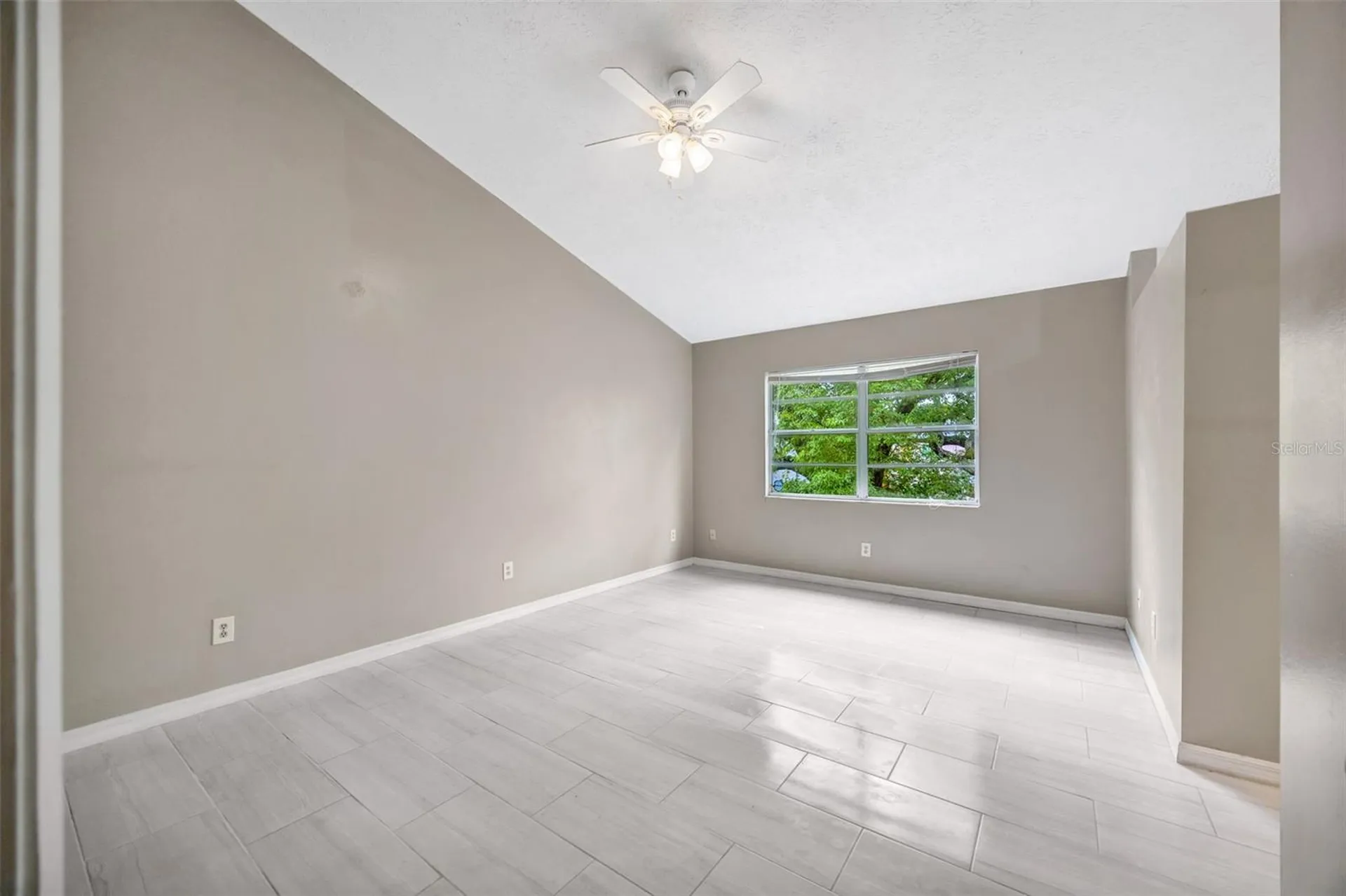 9465 Forest Hills Circle Tampa FL 33612