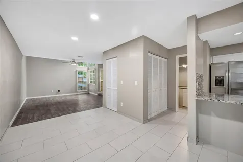 9465 Forest Hills Circle Tampa FL 33612