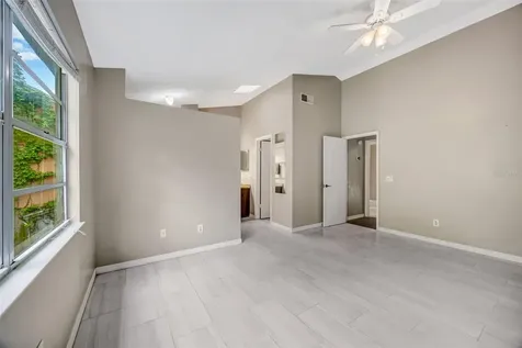 9465 Forest Hills Circle Tampa FL 33612