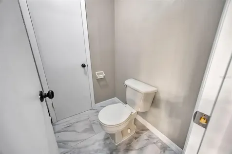 9465 Forest Hills Circle Tampa FL 33612