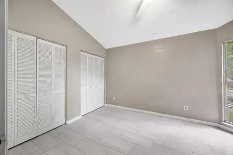 9465 Forest Hills Circle Tampa FL 33612