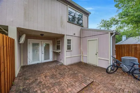 9465 Forest Hills Circle Tampa FL 33612