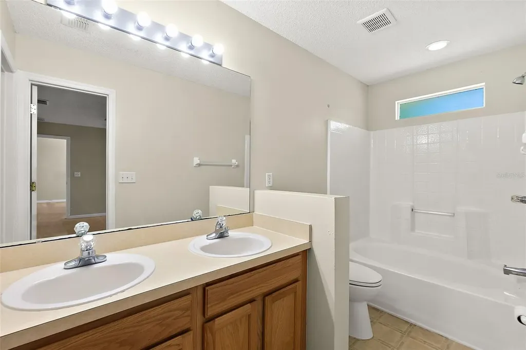 19 Pinell Lane Palm Coast FL 32164