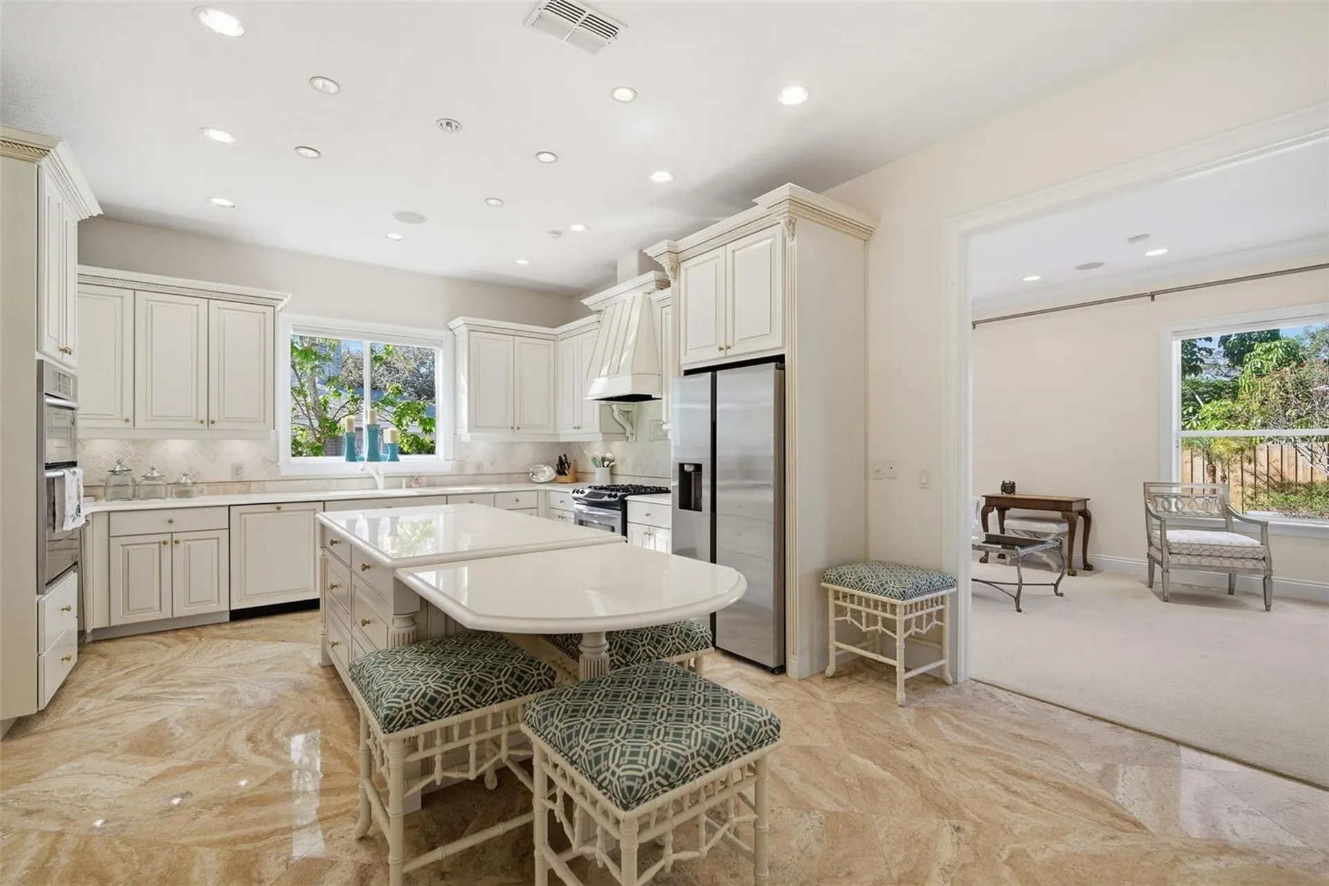 4117 W Azeele Street Tampa FL 33609