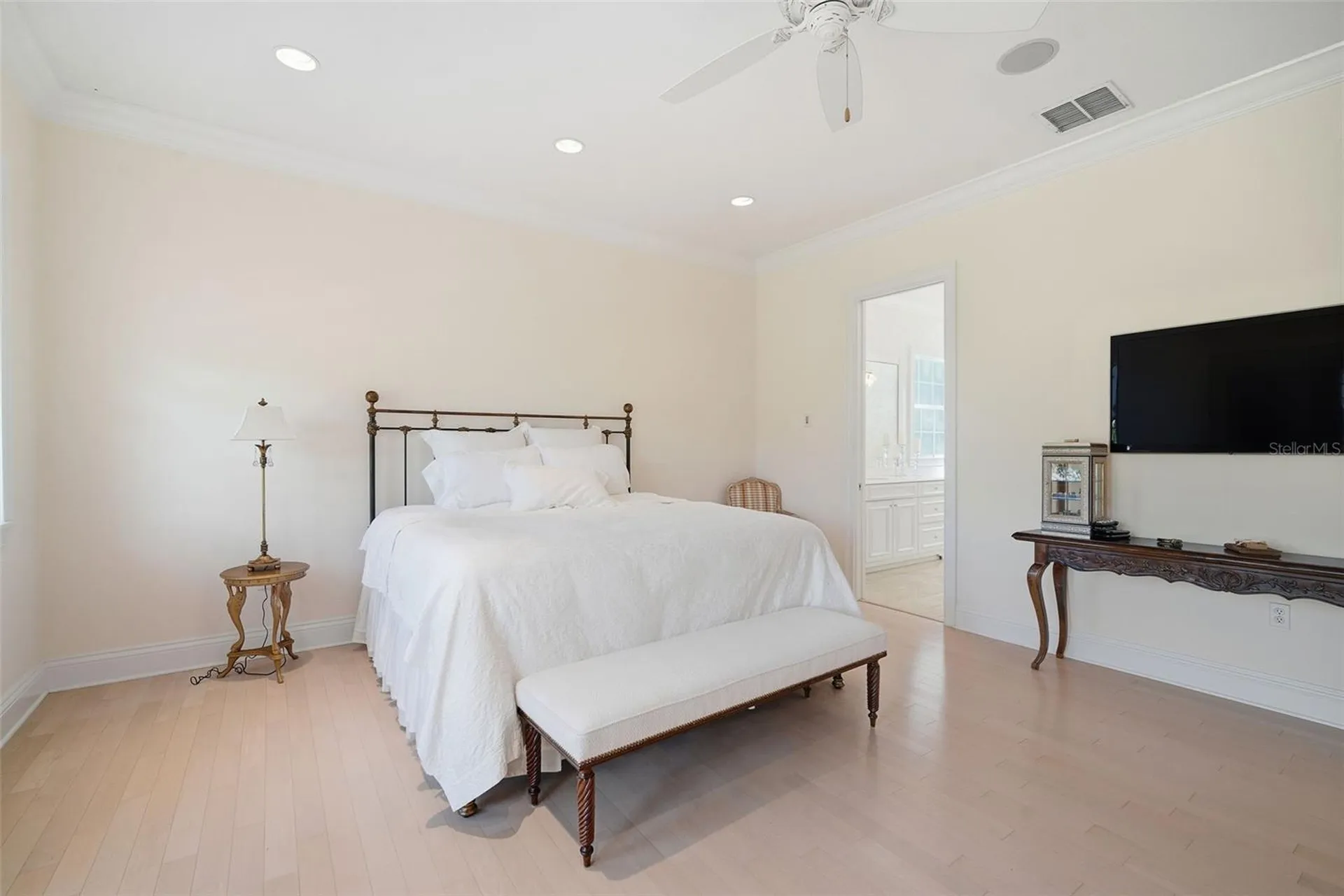 4117 W Azeele Street Tampa FL 33609