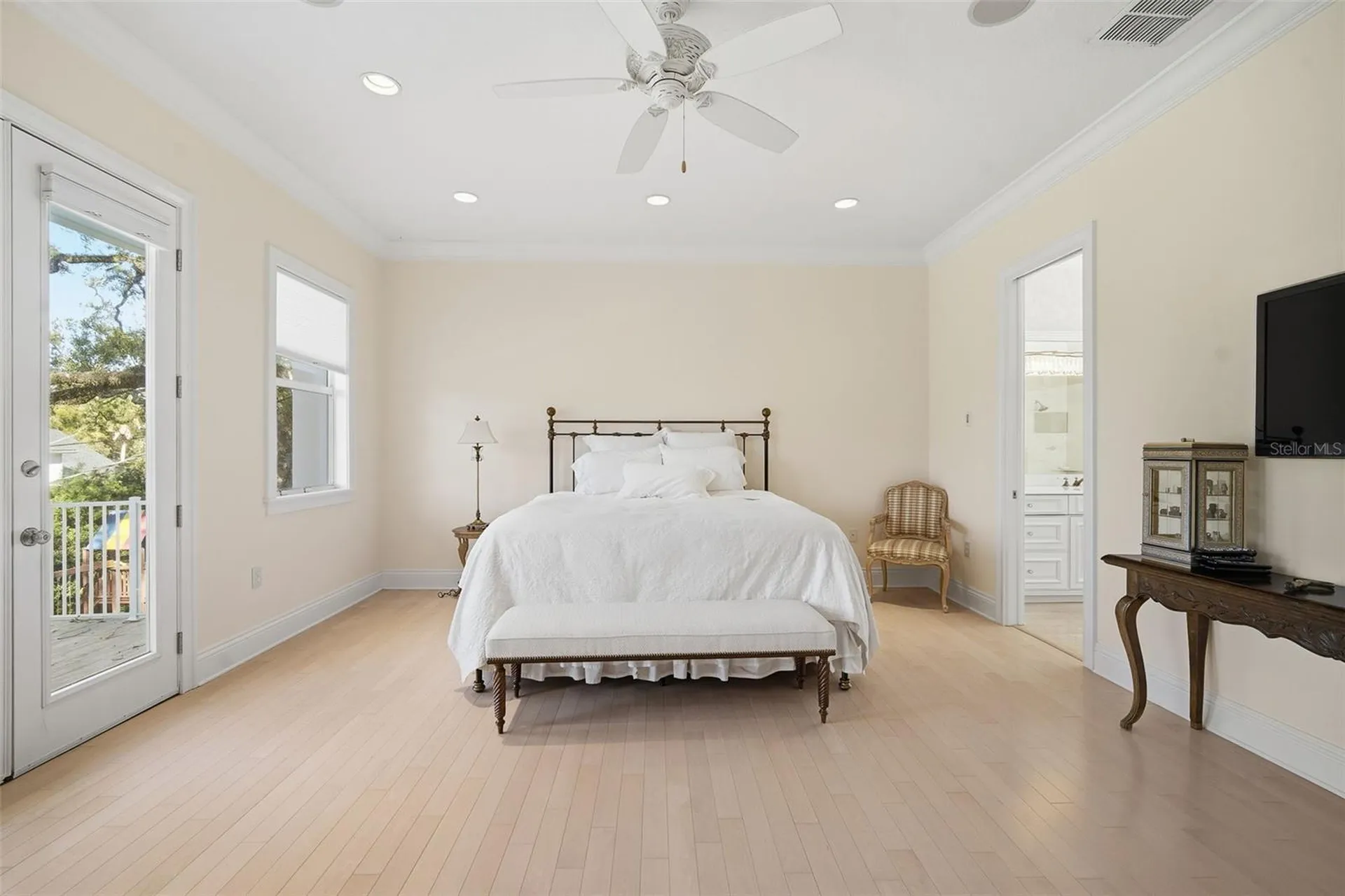 4117 W Azeele Street Tampa FL 33609