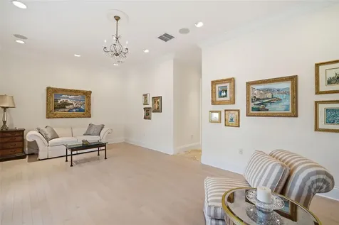 4117 W Azeele Street Tampa FL 33609