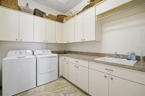4117 W Azeele Street Tampa FL 33609