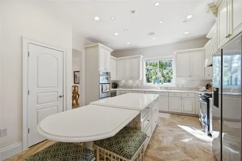 4117 W Azeele Street Tampa FL 33609