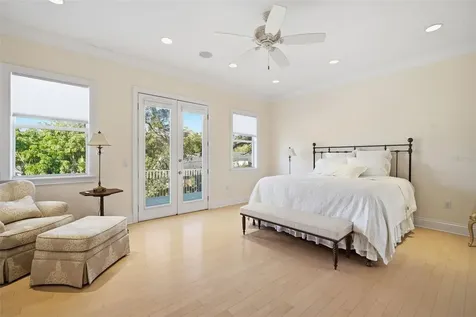 4117 W Azeele Street Tampa FL 33609