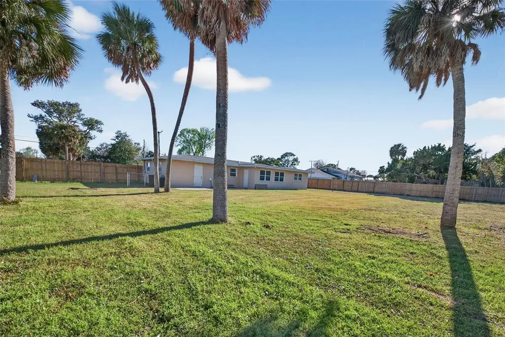 123 W Ocean Avenue Edgewater FL 32132