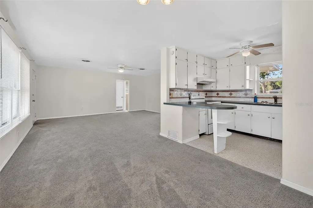 123 W Ocean Avenue Edgewater FL 32132