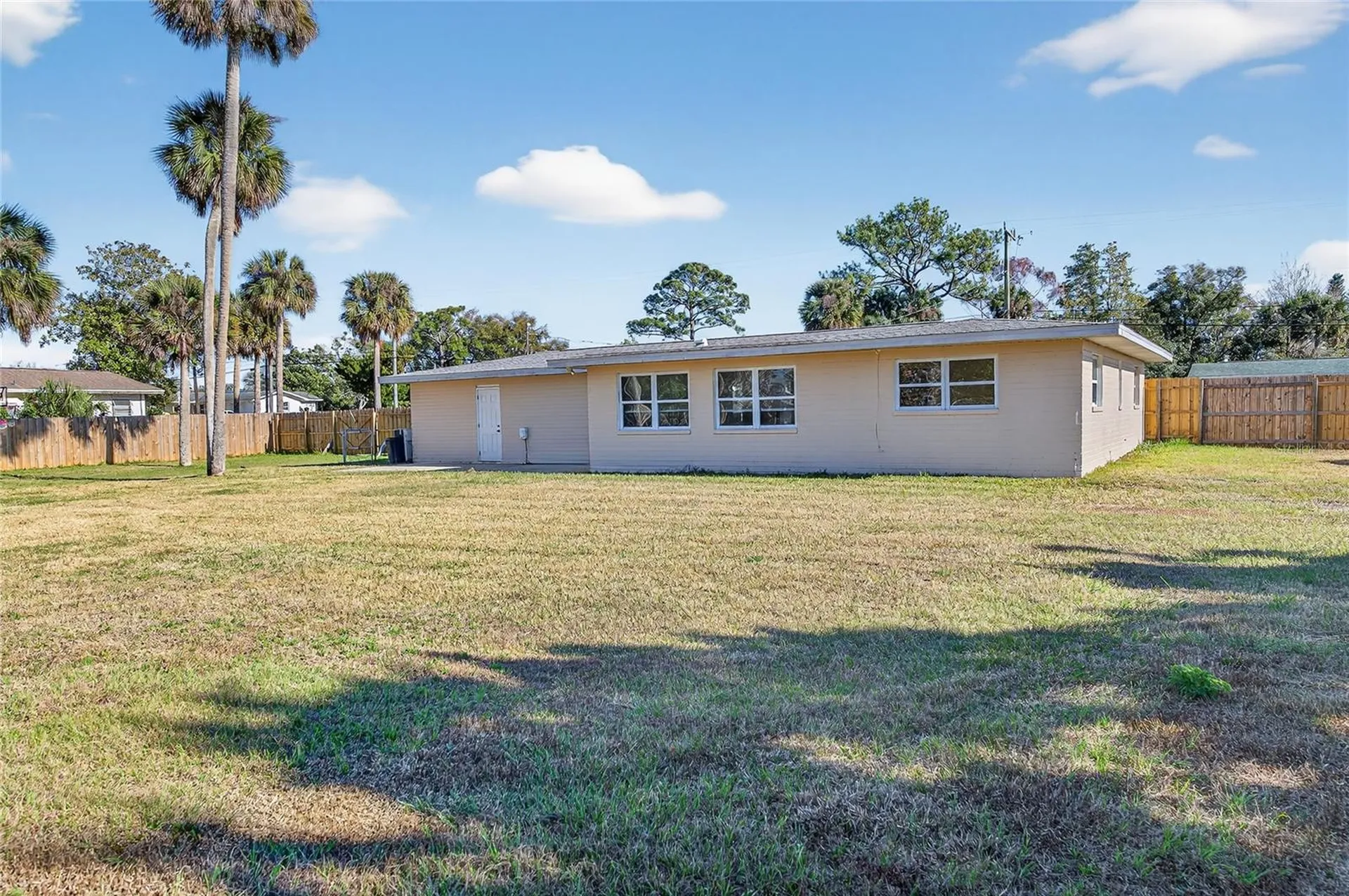 123 W Ocean Avenue Edgewater FL 32132