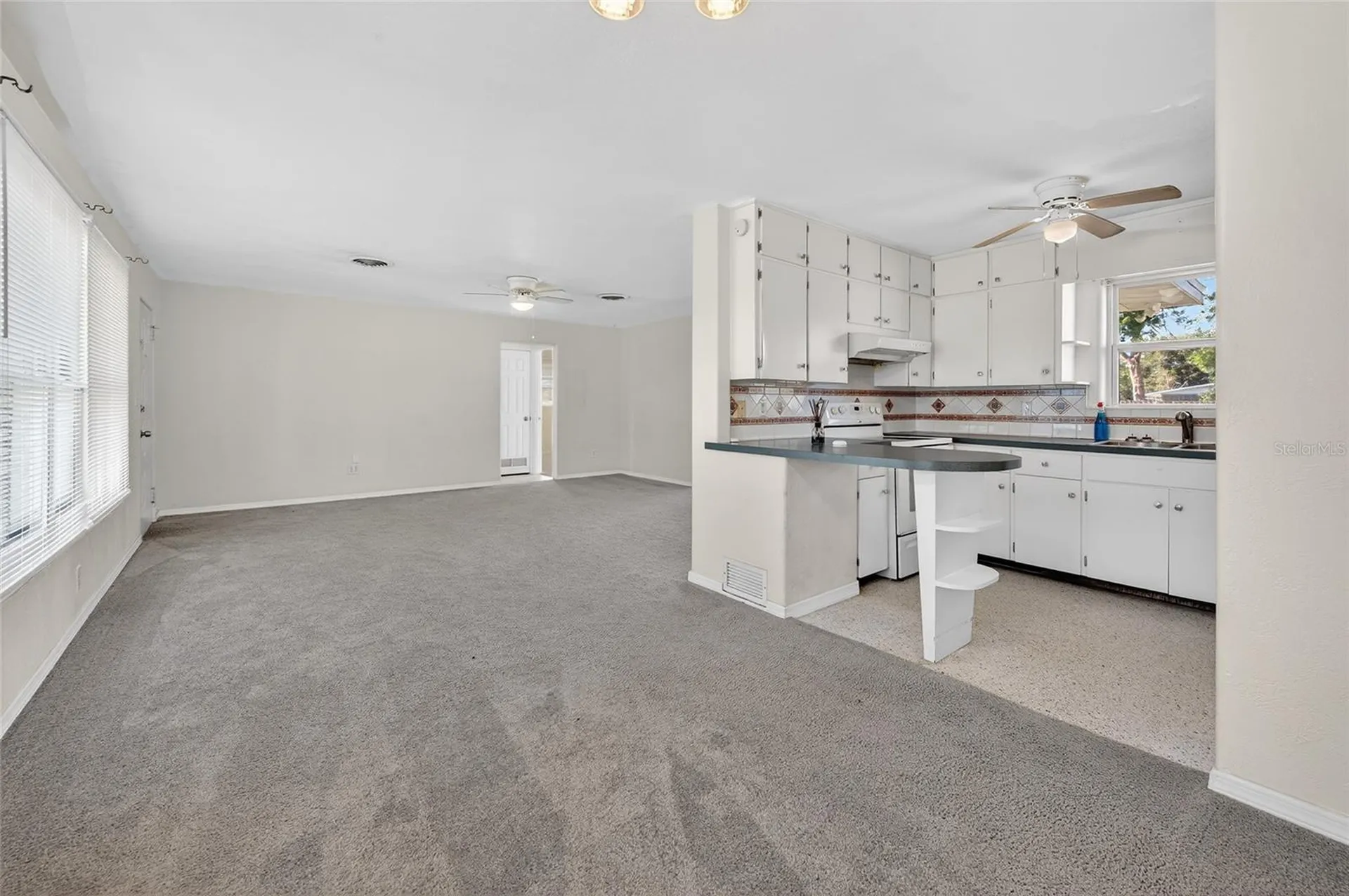 123 W Ocean Avenue Edgewater FL 32132
