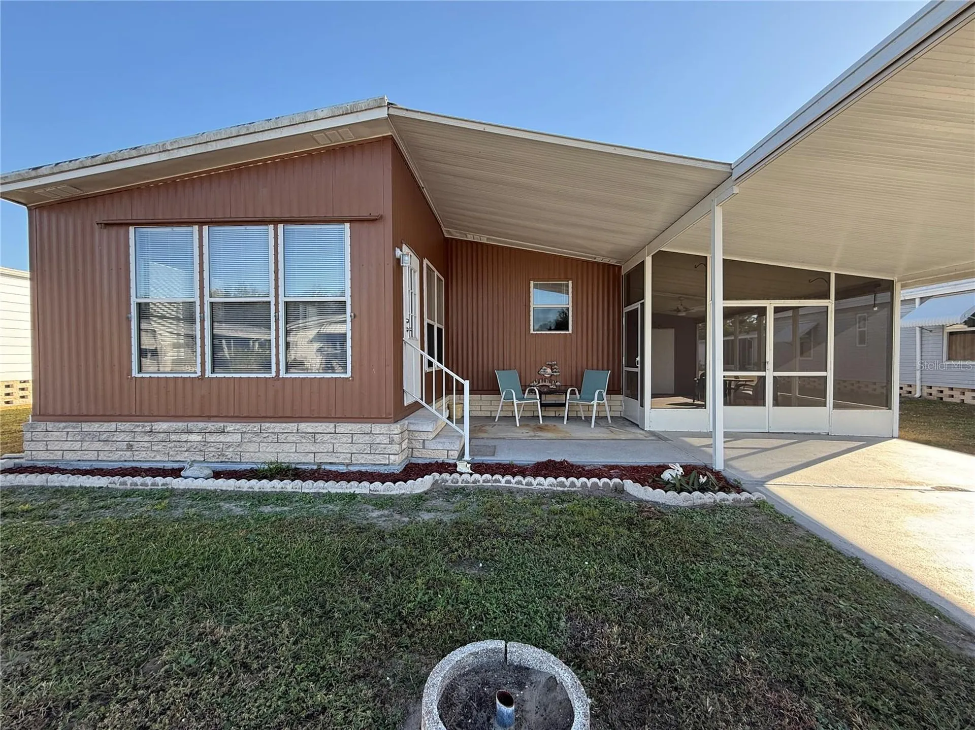 225 N Saint Thomas Circle Apollo Beach FL 33572