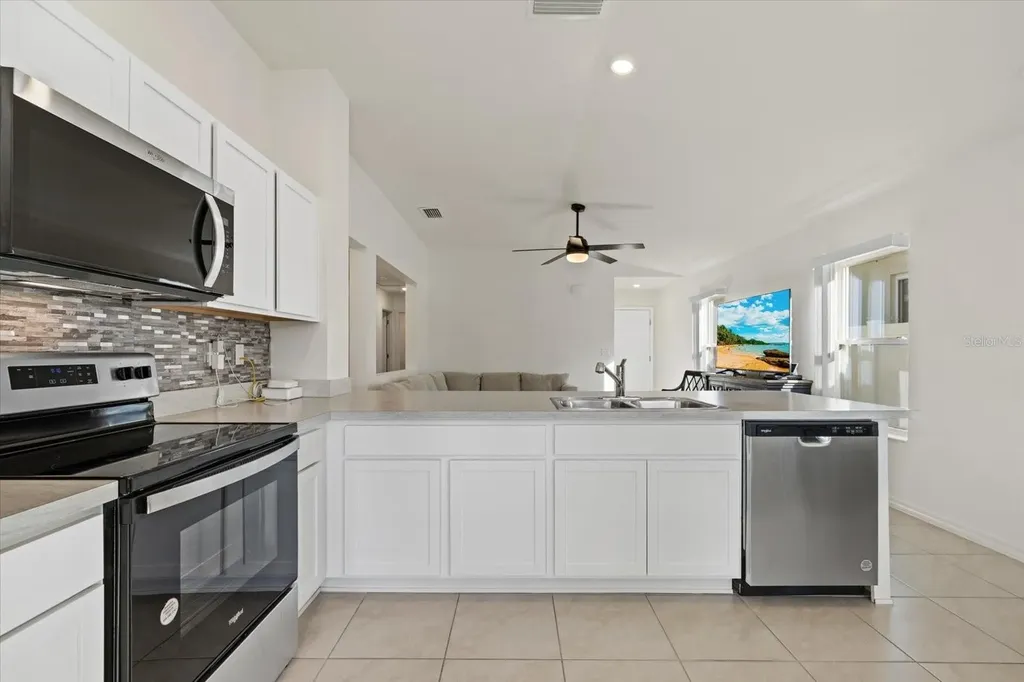 9120 Sandy Bluffs Circle Parrish FL 34219