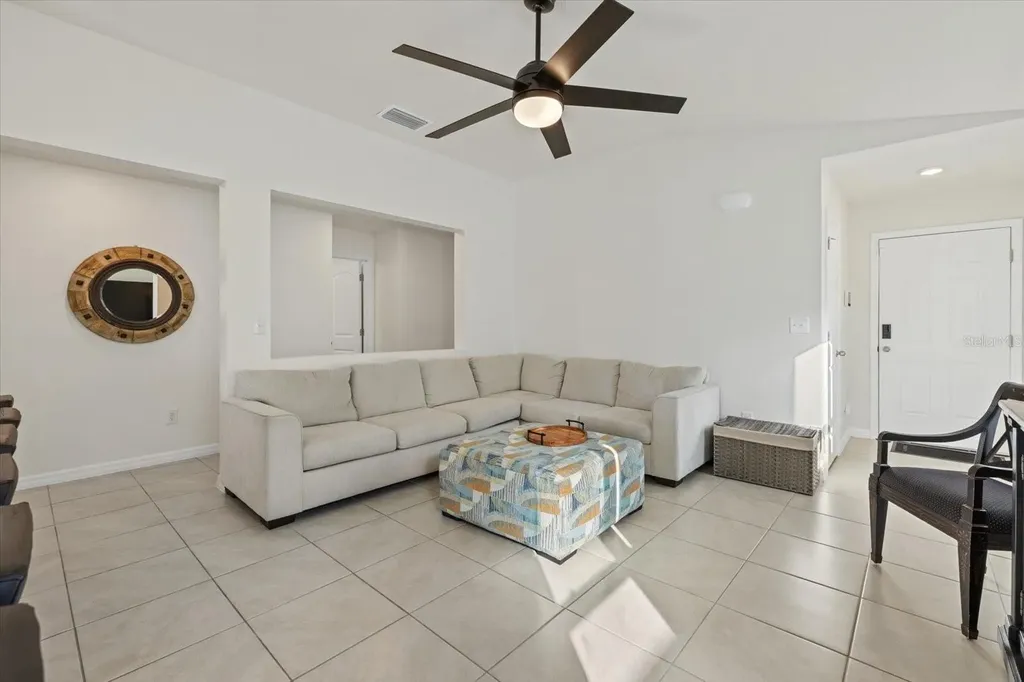 9120 Sandy Bluffs Circle Parrish FL 34219