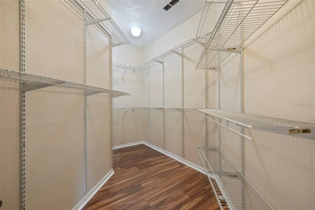 18756 Wimbledon Circle Lutz FL 33558