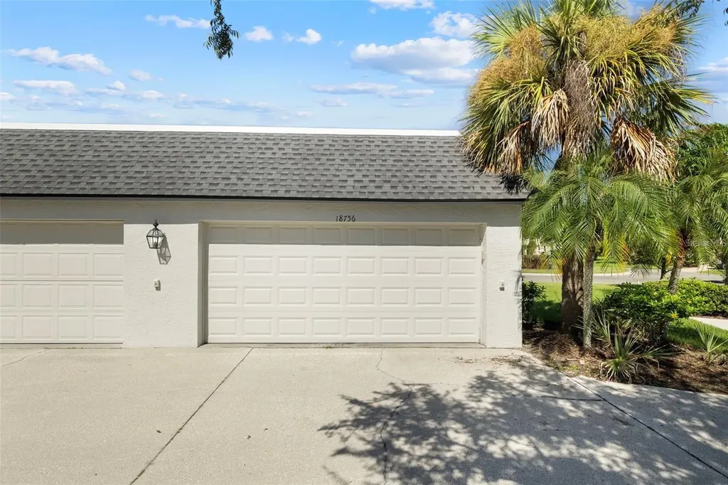 18756 Wimbledon Circle Lutz FL 33558