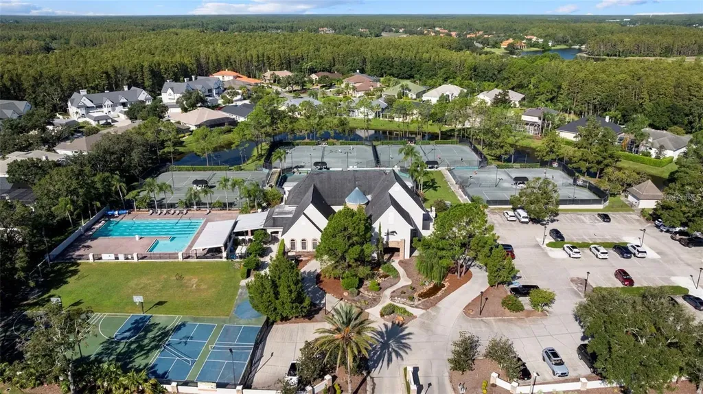 18756 Wimbledon Circle Lutz FL 33558