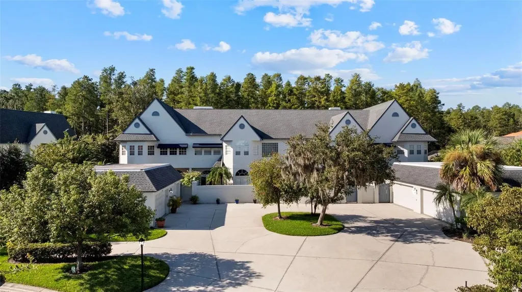 18756 Wimbledon Circle Lutz FL 33558
